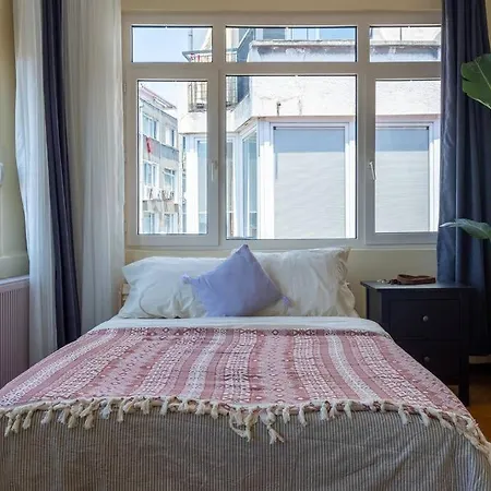 0033 - Besiktas, Central, Historical Flat اسطنبول